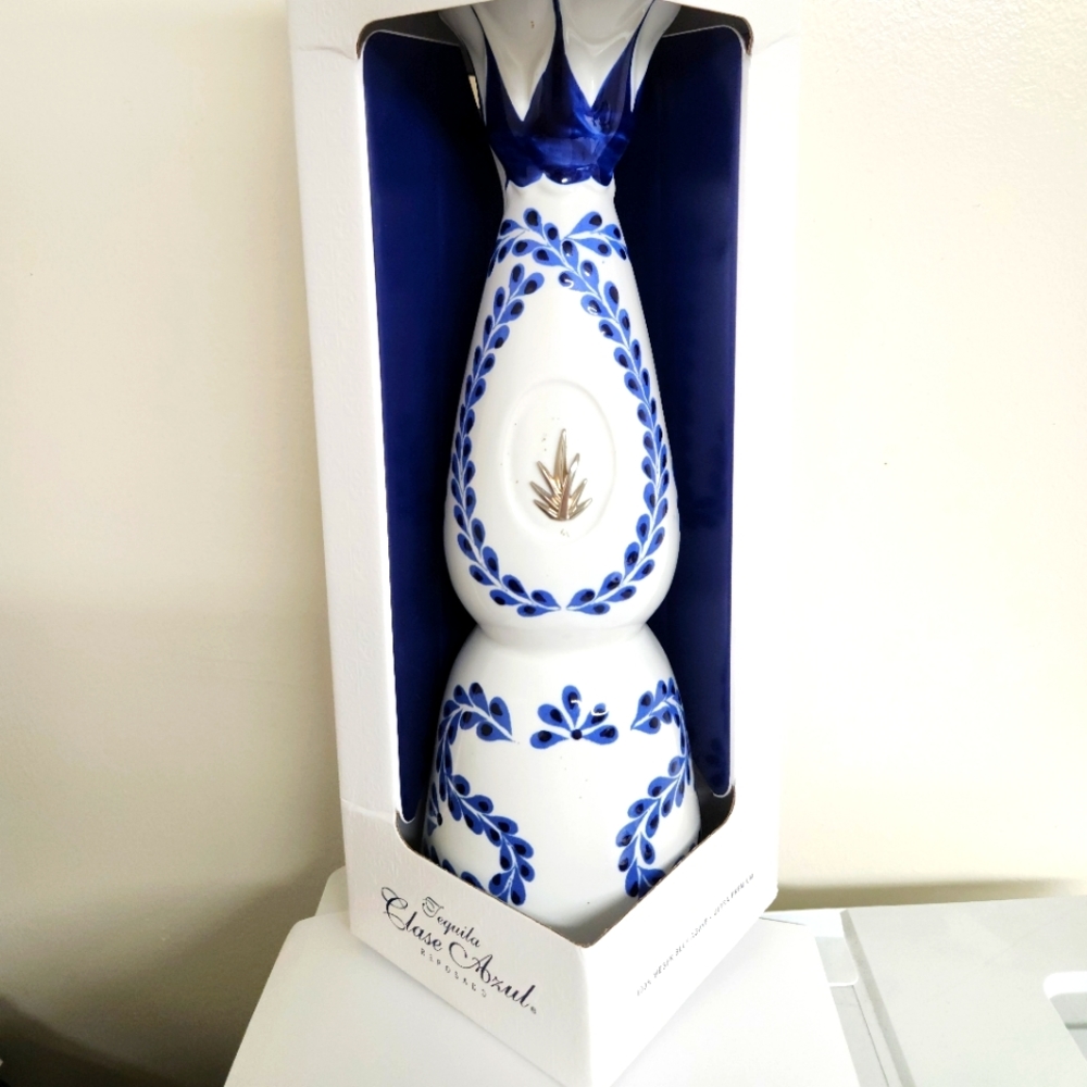 1- Beautiful Hand Painted Decorative Clase Casa Azul Ceramic Tequila Bottle…